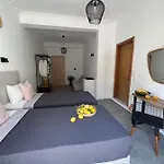 Hotel Australia *