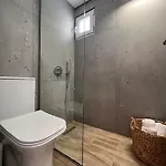 Australia Hotel *