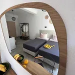 Hotel Australia *