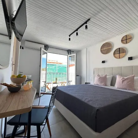 Australia * Skiathos-stad