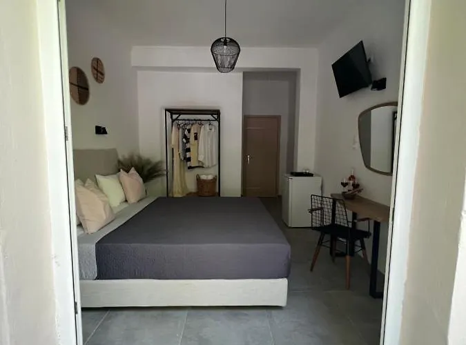 Australia Otel İskados