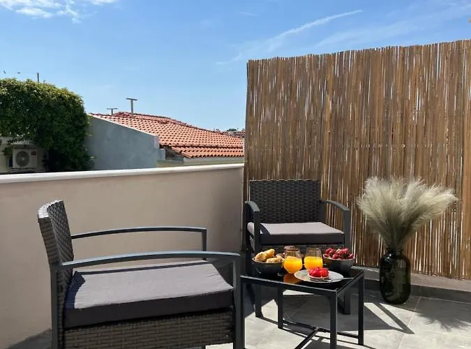 Otel Australia İskados